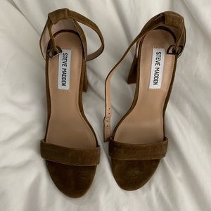 Steve Madden Brown suede heels